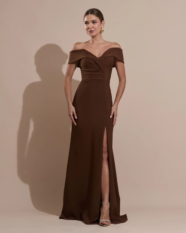 Vestido de Festa Longo Alfaiataria Ombro a Ombro com Fenda Marrom