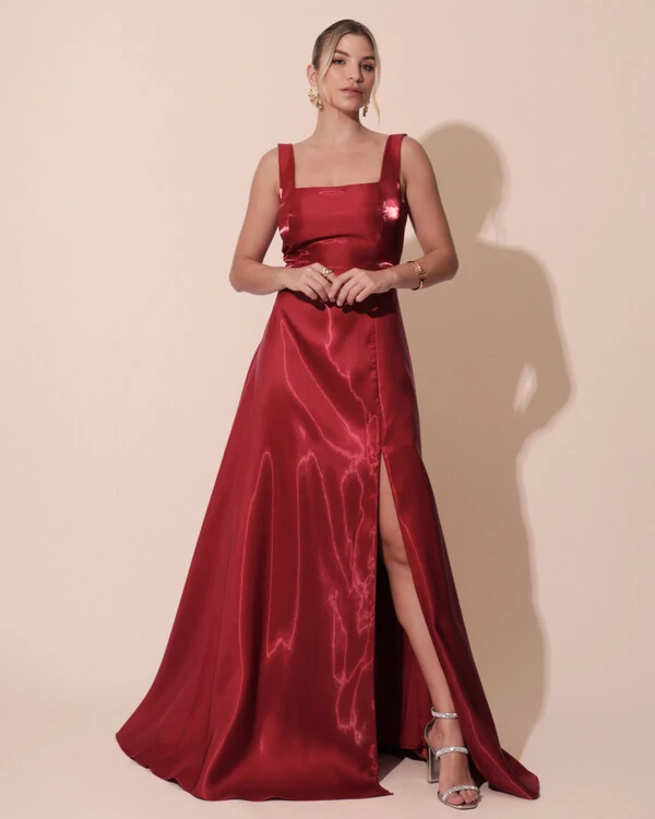 Vestido de Festa Longo Zibeline Cristal com Fenda e Faixa Vermelho