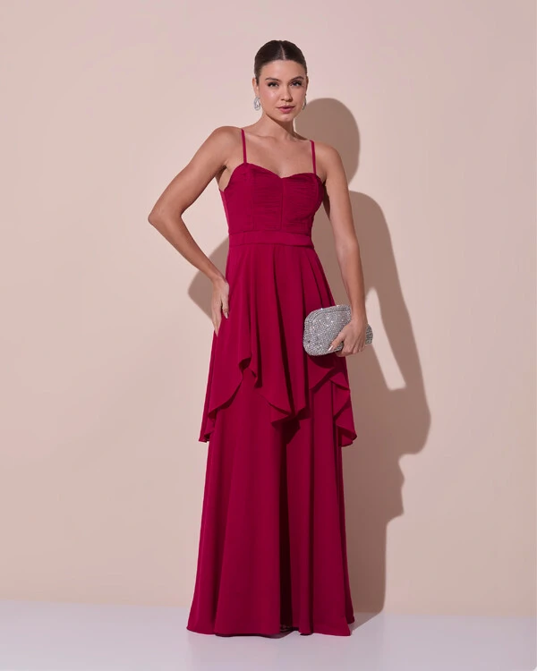 Vestido de Festa Longo Decote Coração Plissado Crepe Chiffon Babados Cascata Cereja
