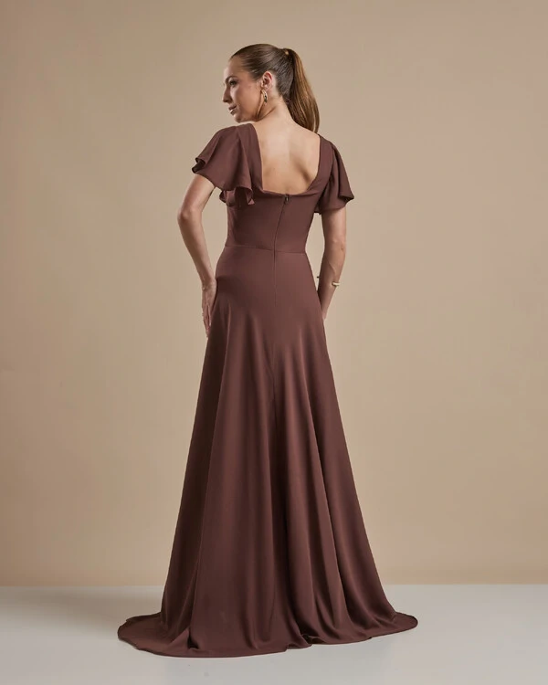 Vestido de Festa Longo Crepe Chiffon Manga Babado e Fenda Marrom