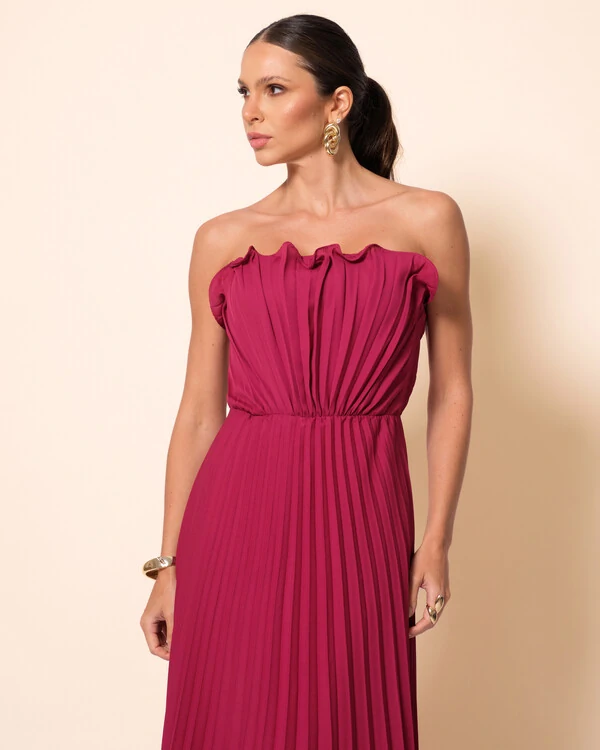 Vestido de Festa Longo Tomara que Caia Plissado Detalhe Cereja