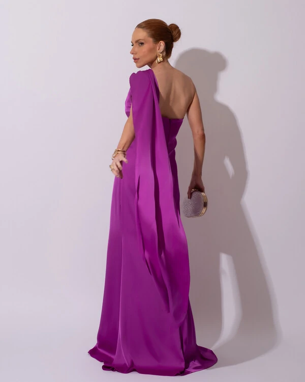 Vestido de Festa Longo Cetim Um Ombro Só Detalhe Lenço Fúcsia