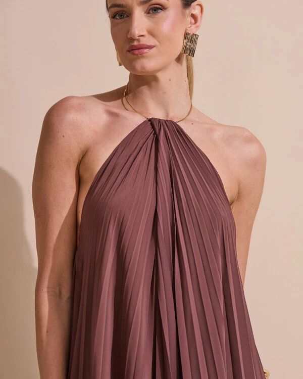 Vestido de Festa Longo Frente Única Plissado Crepe Chiffon Argola Marrom