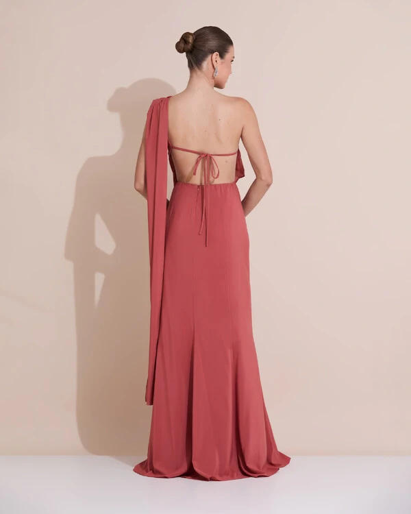 Vestido de Festa Longo Um Ombro Só Crepe Chiffon Lenço Terracota