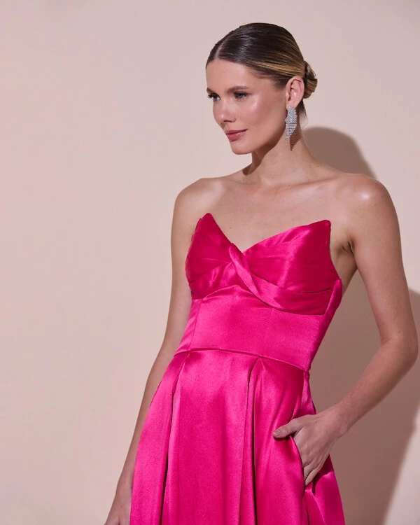 Vestido de Festa Longo Tomara que Caia Cetim Decote Coração Fenda Pink