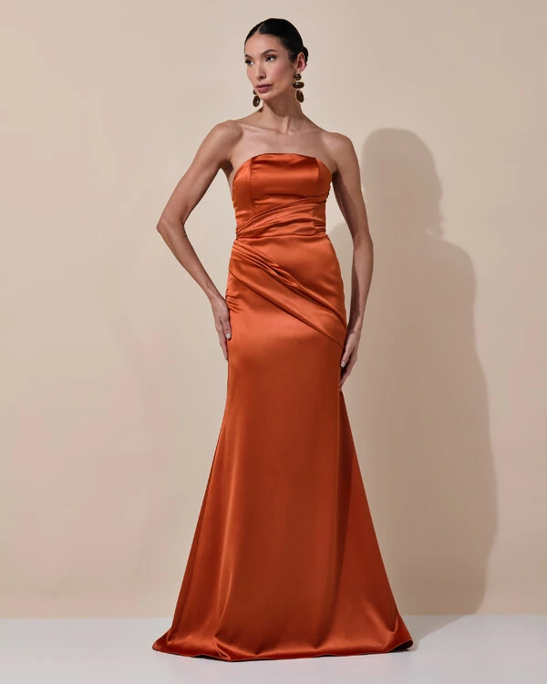 Vestido de Festa Longo Tomara que Caia Cetim Alfaiataria Drapeado Lenço Terracota