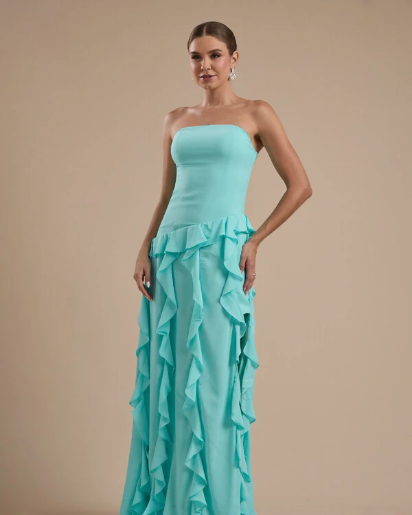 Vestido de festa Longo Tomara que Caia Crepe Chiffon com Bababos Cascata e Fenda Tiffany