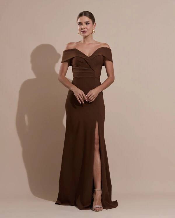 Vestido de Festa Longo Alfaiataria Ombro a Ombro com Fenda Marrom