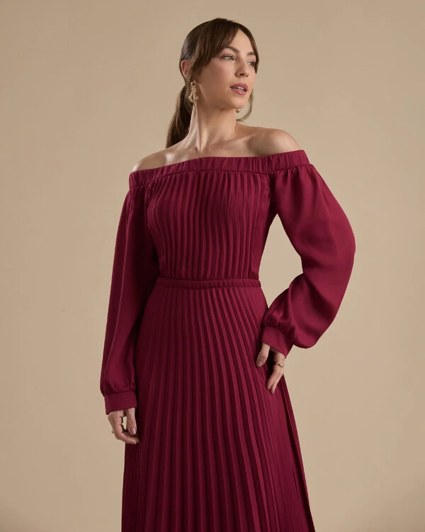 Vestido de Festa Longo Crepe Chiffon Plissado Ombro a Ombro Cereja