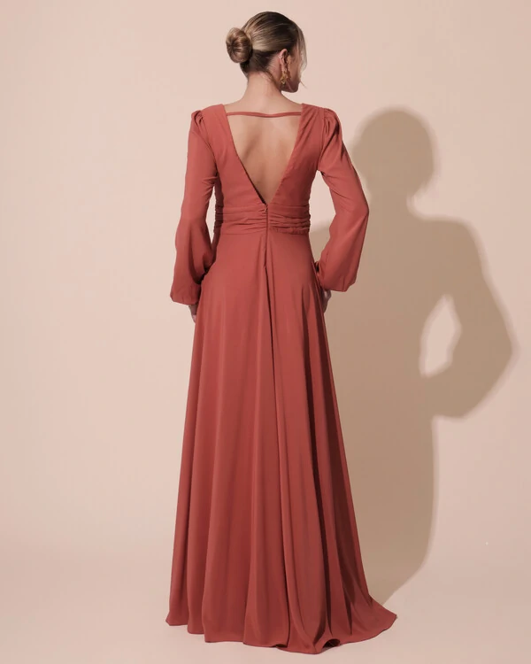 Vestido de Festa Manga Longa com Cintura Drapeada Decote V Terracota