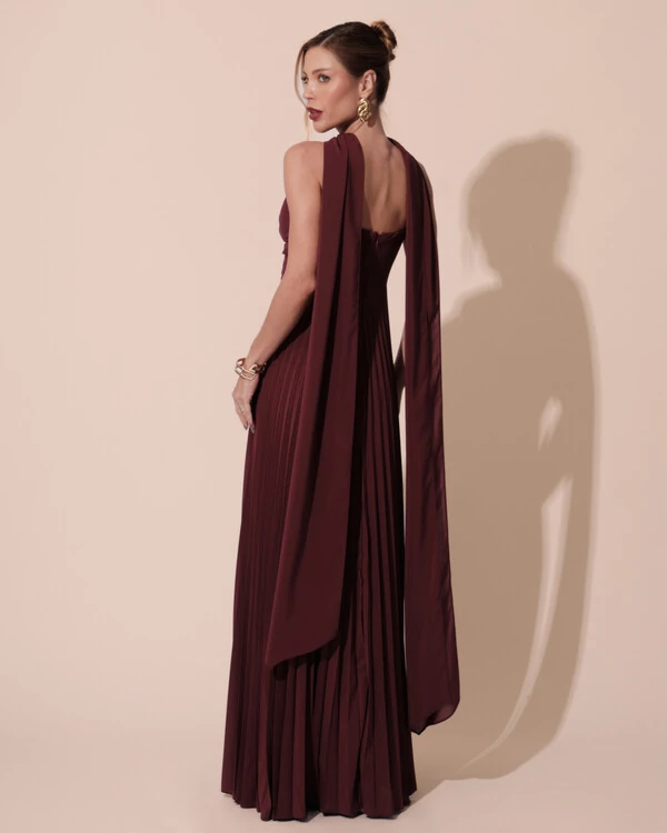 Vestido de Festa Longo Plissado Crepe Chiffon com Alça e Lenço Marsala