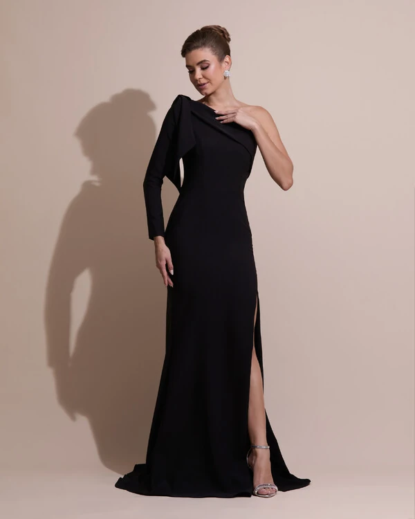 Vestido de Festa com Laço de Um Ombro em Alfaiataria Fenda Preto