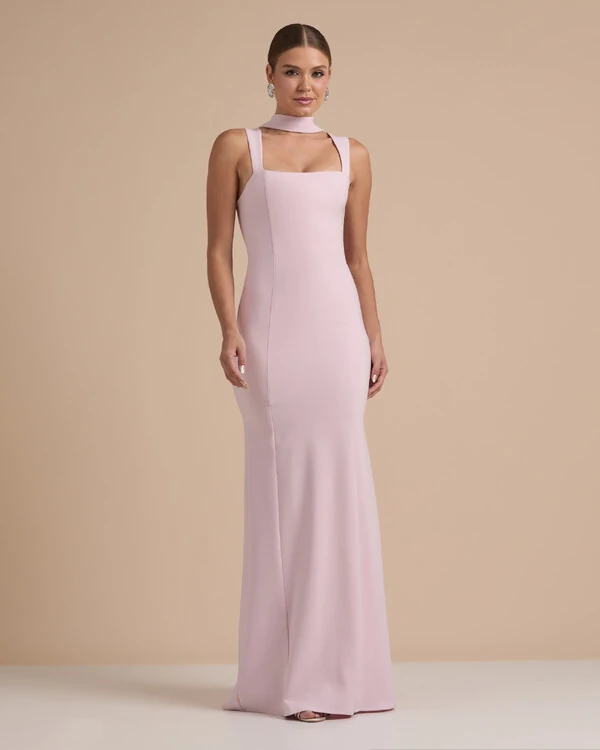 Vestido de Festa Longo Alfaiataria Alça Larga e Lenço Rosa Claro