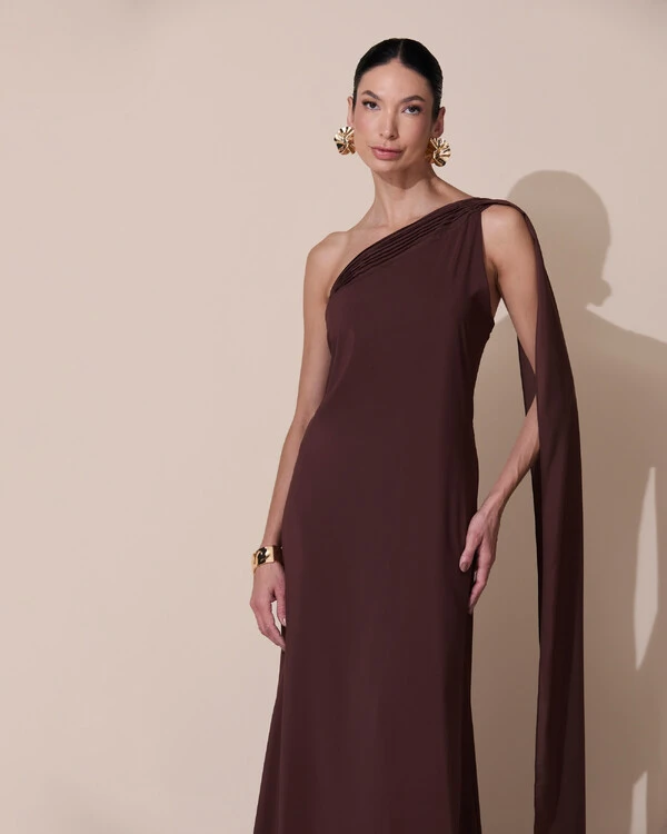 Vestido de Festa Longo Crepe Chiffon Um Ombro Só Drapeado Marrom