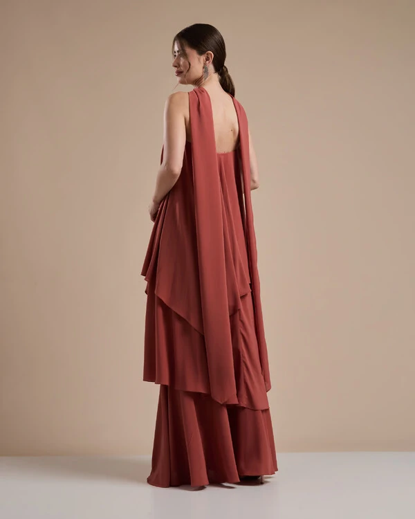 Vestido de Festa Longo Chiffon Crepe em Camadas com Lenço Terracota