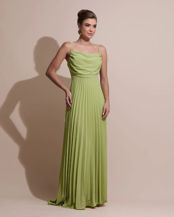 Vestido de Festa Longo Crepe Chiffon Plissado Trançado e Lenço Verde Garden