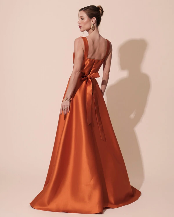 Vestido de Festa Longo Zibeline com Fenda e Faixa Terracota