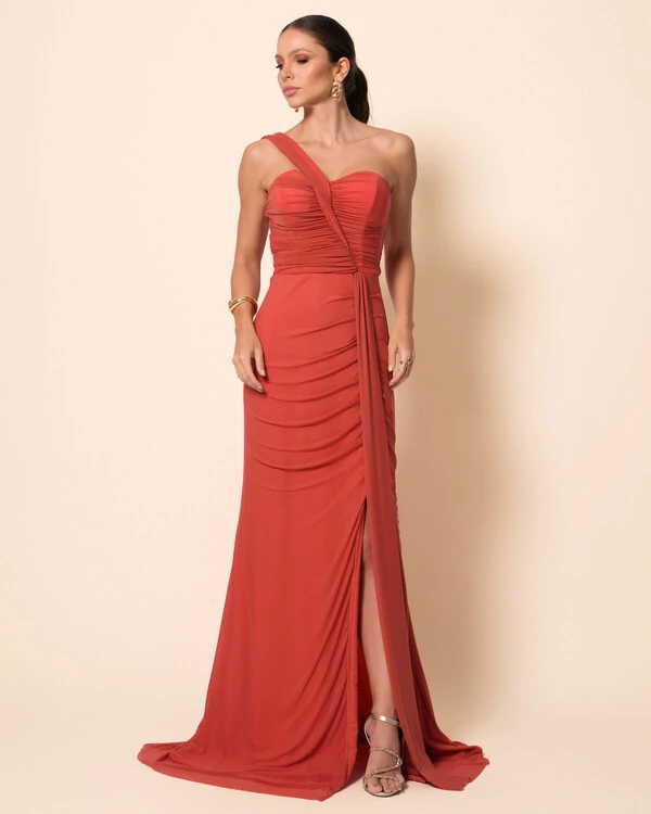 Vestido de Festa Longo Tule Tomara que Caia Faixa Detalhe Drapeado e Fenda Terracota