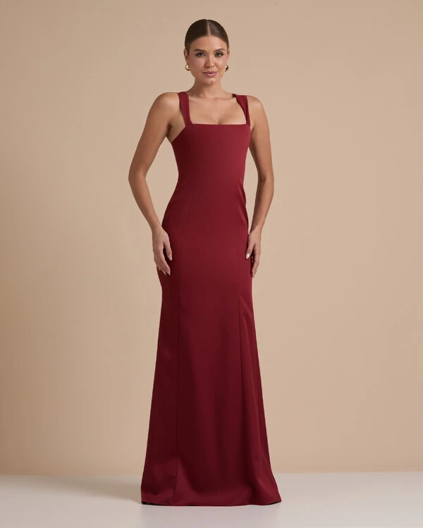 Vestido de Festa Longo Alfaiataria Alça Larga e Lenço Marsala