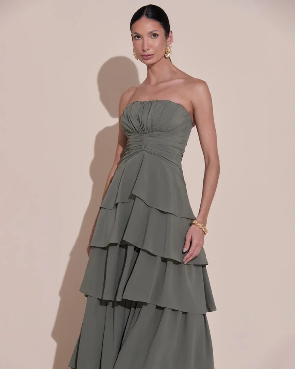 Vestido de Festa Longo Tomara que Caia Drapeado Crepe Chiffon Babados Camadas Verde Oliva