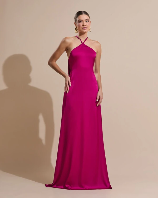Vestido Longo de Cetim com Decote Triangular e Amarração nas Costas Degagê Beterraba
