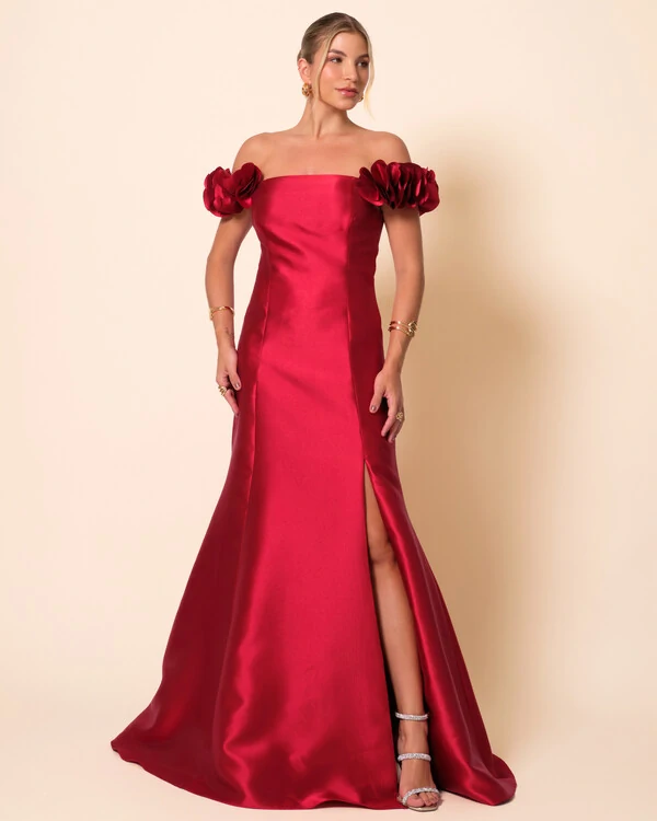 Vestido Longo de Festa Zibeline Ombro a Ombro com Flores e Fenda Marsala