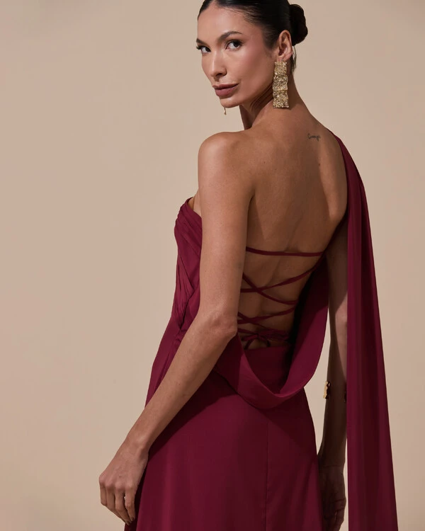 Vestido de Festa Longo Tomara que Caia Crepe Chiffon Lenço Drapeado Costas Trançada Marsala New