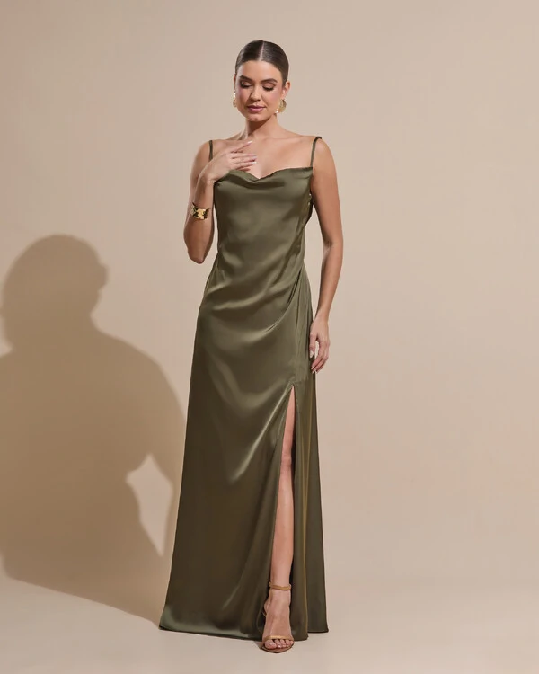 Vestido de Festa Longo Babado Costas Cetim Fluido e Fenda Verde Oliva