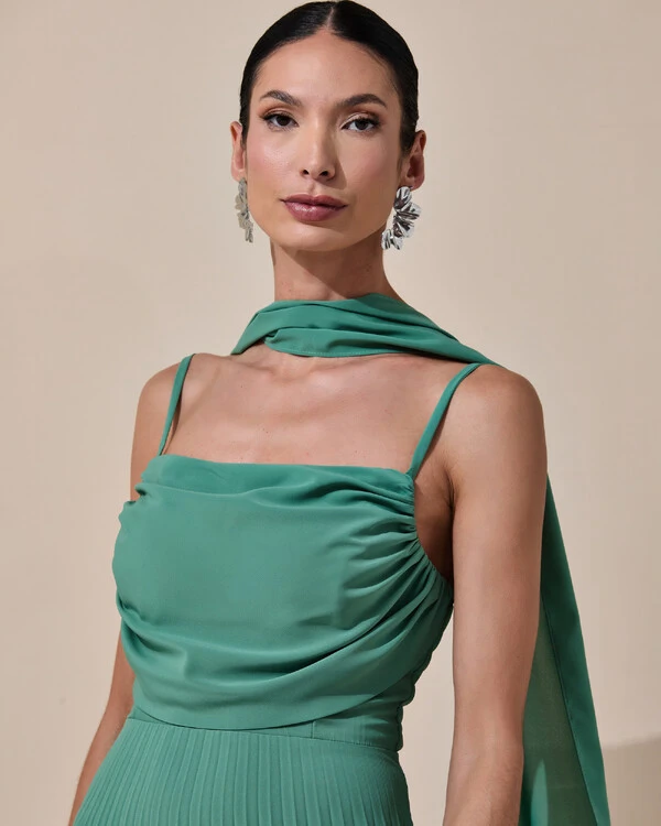 Vestido de Festa Longo Crepe Chiffon Plissado Trançado e Lenço Verde Matcha Escuro