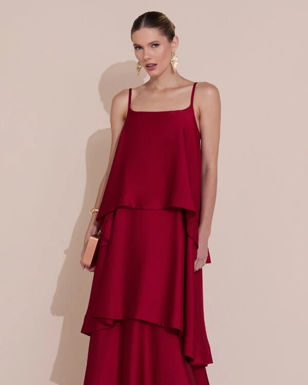 Vestido de Festa Longo Decote Reto Alças Finas Cetim Camadas Marsala