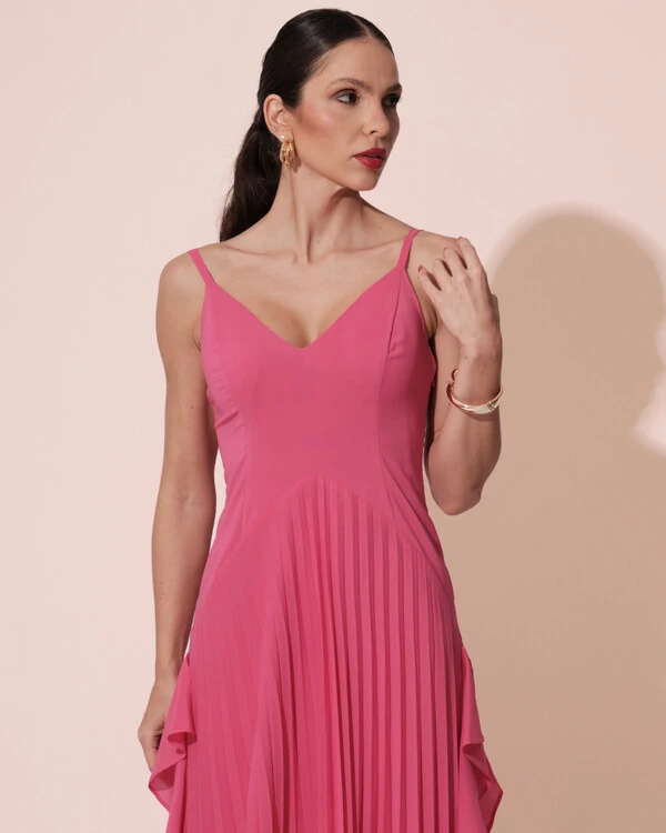 Vestido de Festa Longo Crepe Chiffon Alça Fina Saia Plissada com Babado Cascata Pink