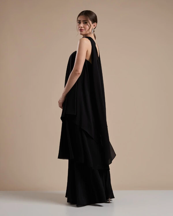 Vestido de Festa Longo Chiffon Crepe em Camadas com Lenço Preto
