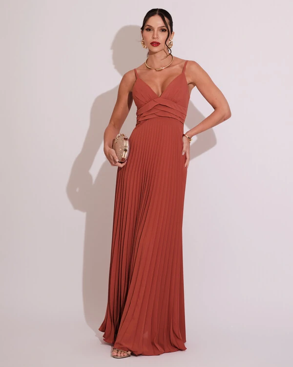 Vestido de Festa Longo Plissado Crepe Chiffon com Alça Terracota