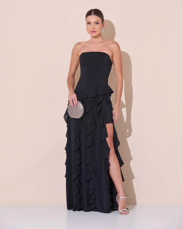 Vestido de festa Longo Tomara que Caia Crepe Chiffon com Babados Cascata e Fenda Preto