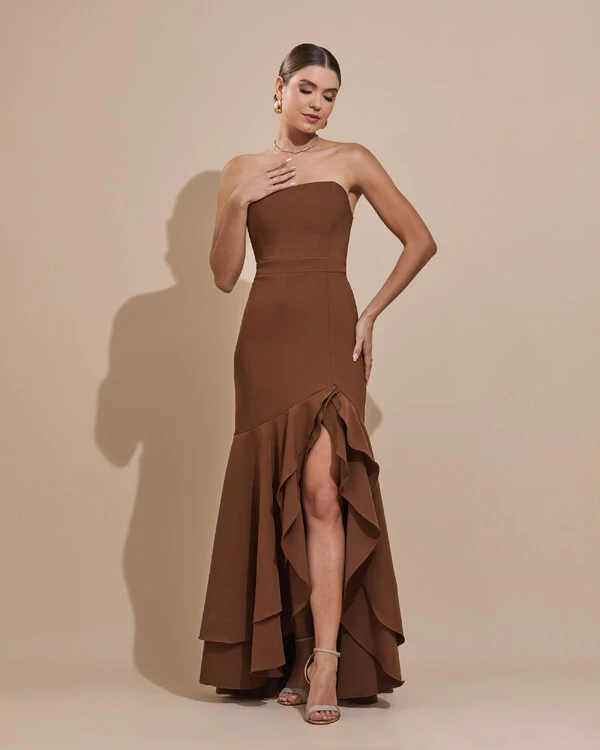 Vestido Longo com Fenda de Babados Alfaiataria Marrom