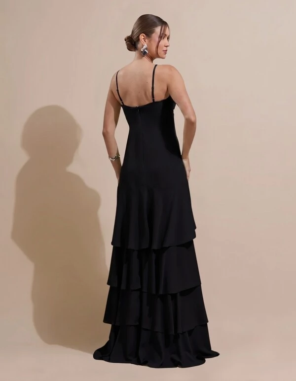 Vestido Longo Crepe com Babado em Camadas Preto