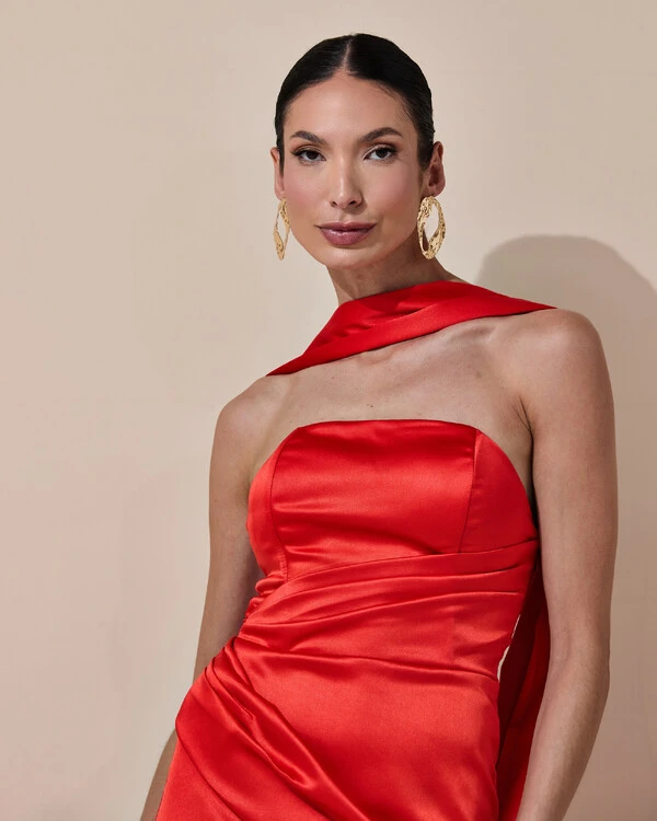 Vestido de Festa Longo Tomara que Caia Cetim Alfaiataria Drapeado Lenço Vermelho
