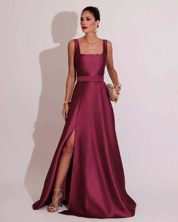 Vestido de Festa Longo Zibeline com Fenda e Faixa Fúcsia