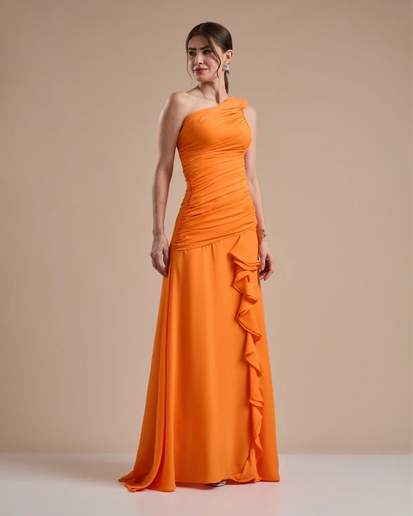Vestido de Festa Longo Crepe Chiffon Um Ombro Só Drapeado com Babado Cascata Laranja