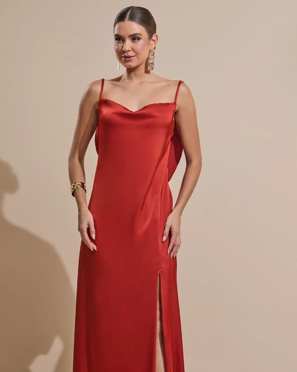 Vestido de Festa Longo Babado Costas Cetim Fluido e Fenda Terracota