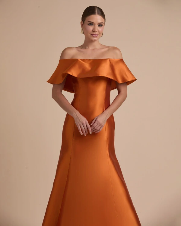 Vestido de Festa Longo Zibeline Ombro a Ombro com Babado Terracota