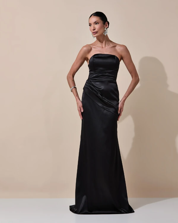 Vestido de Festa Longo Tomara que Caia Cetim Alfaiataria Drapeado Lenço Preto