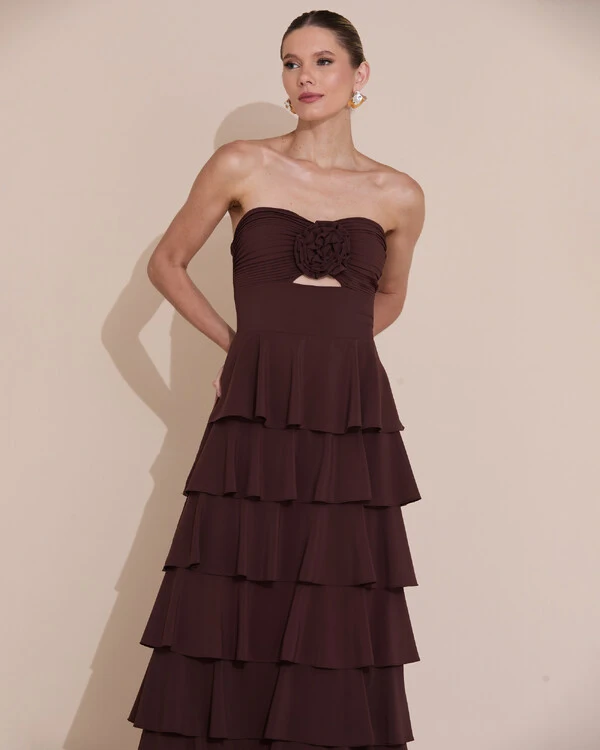 Vestido de Festa Longo Crepe Chiffon Tomara que Caia Plissado Flor Camadas Marrom