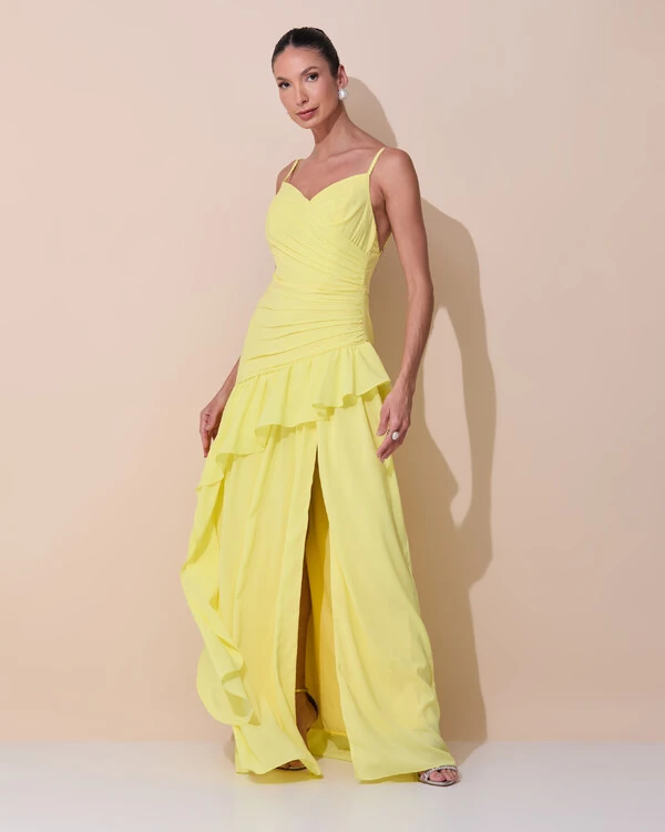 Vestido de Festa Longo Decote Crepe Drapeado Chiffon Fenda Babado Camadas Amarelo Manteiga