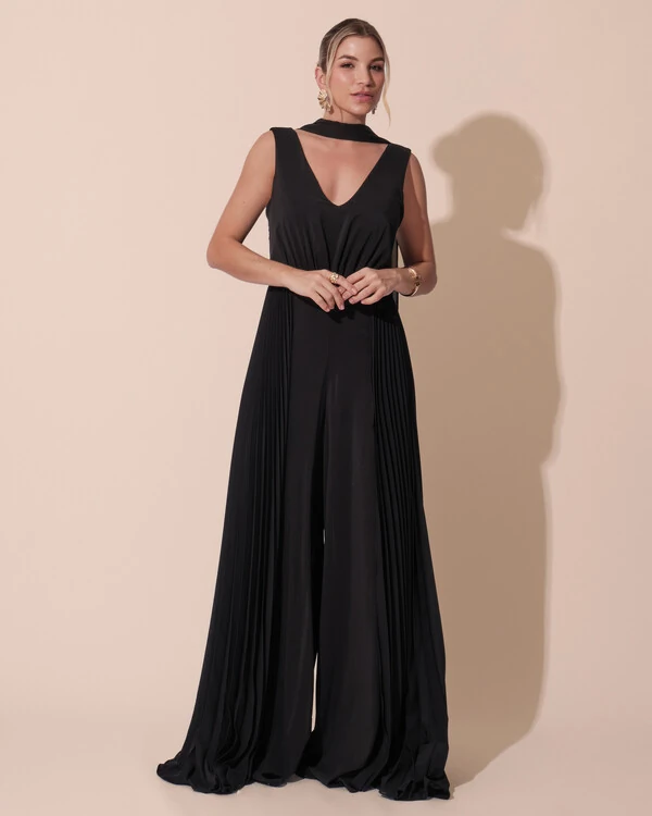 Macacão de Festa Longo Crepe Pantalona Plissado e Lenço Preto