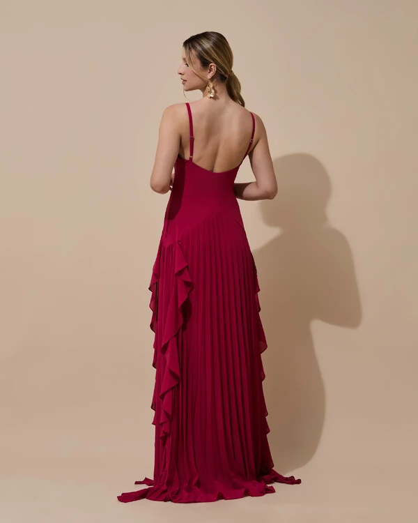 Vestido de Festa Longo Crepe Chiffon Alça Fina Saia Plissada com Babado Cascata Cereja