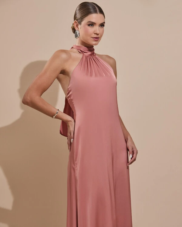 Vestido de Festa Gola Alta com Decote nas Costas Acetinado Rosa Blush