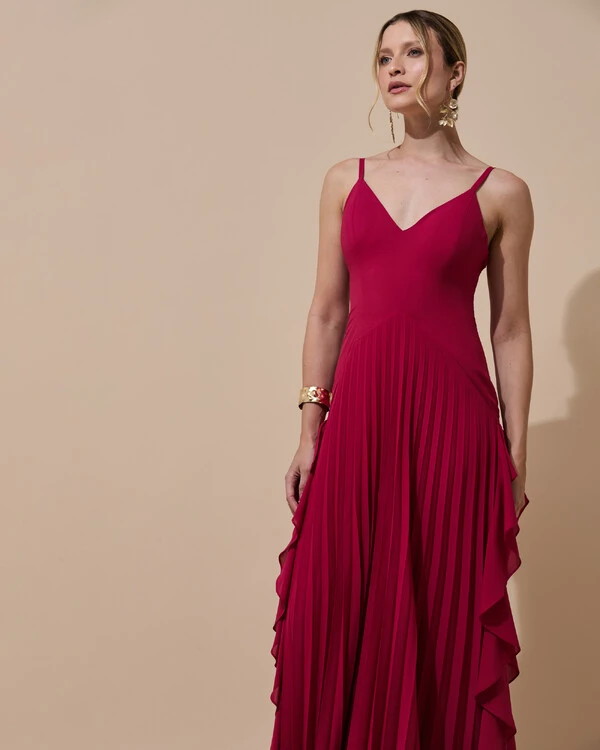 Vestido de Festa Longo Crepe Chiffon Alça Fina Saia Plissada com Babado Cascata Cereja