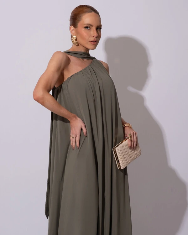Vestido de Festa Longo Crepe Fluido um Ombro Só com Lenço Verde Oliva