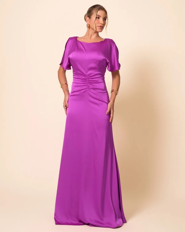 Vestido de Festa Longo Cetim Fluido Manga Curta Drapeado Fúcsia